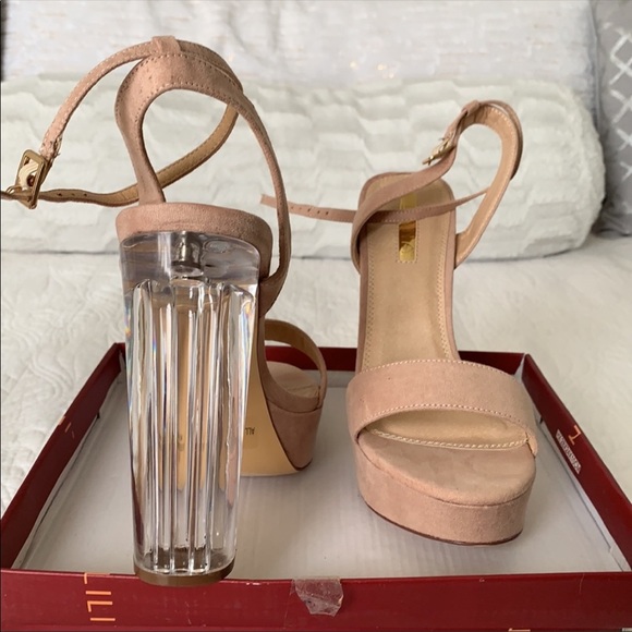 Lucite platform heels - Picture 13 of 16